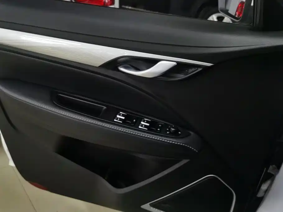 Geely Emgrand — миниатюра 7