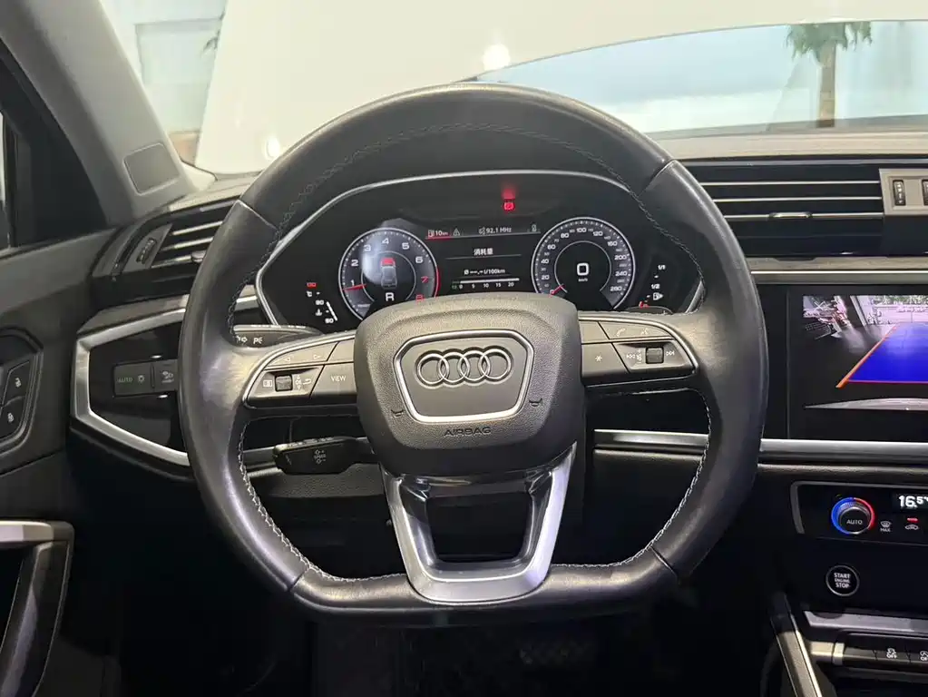 Audi Q3 — миниатюра 12