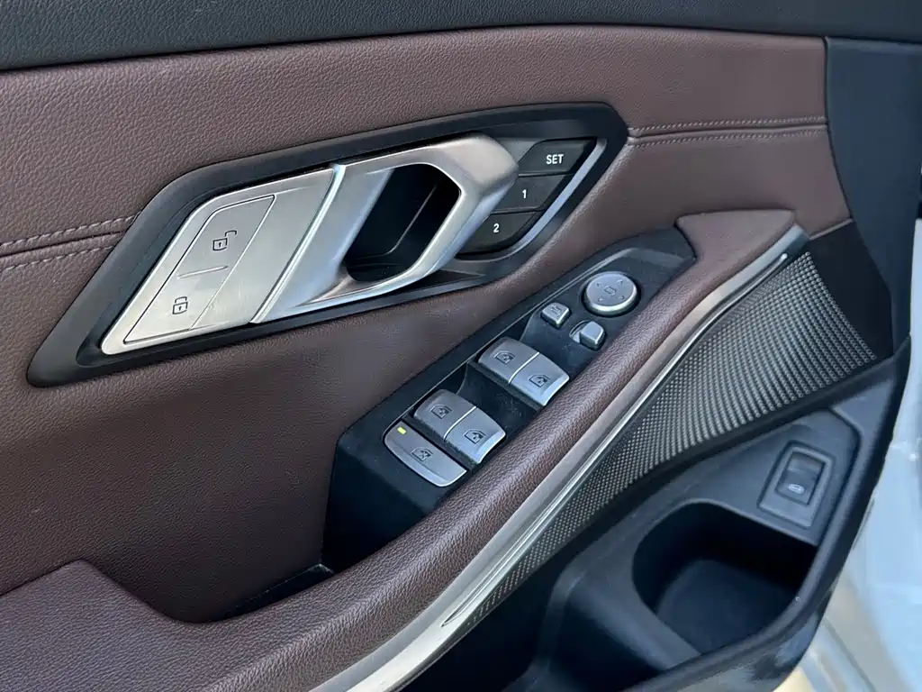 BMW 3 Series — миниатюра 5