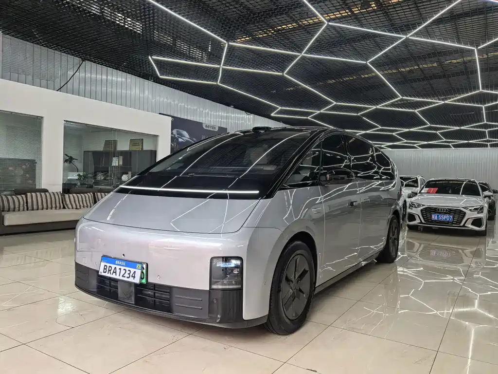 Li Auto Li MEGA
