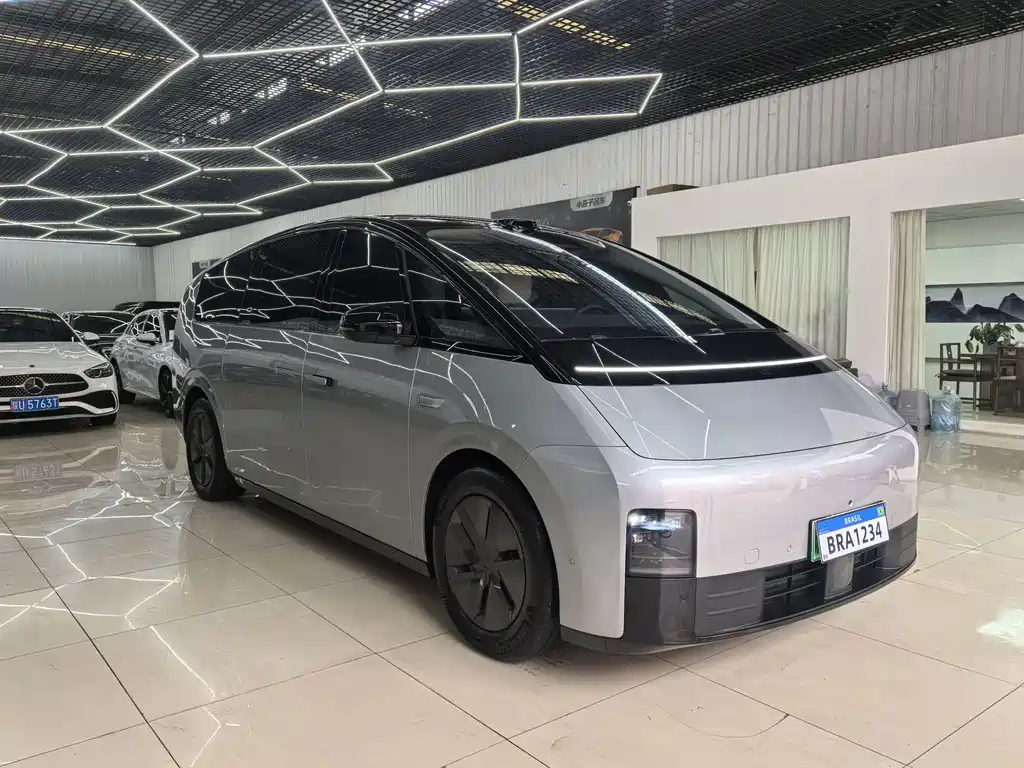 Li Auto Li MEGA — миниатюра 3