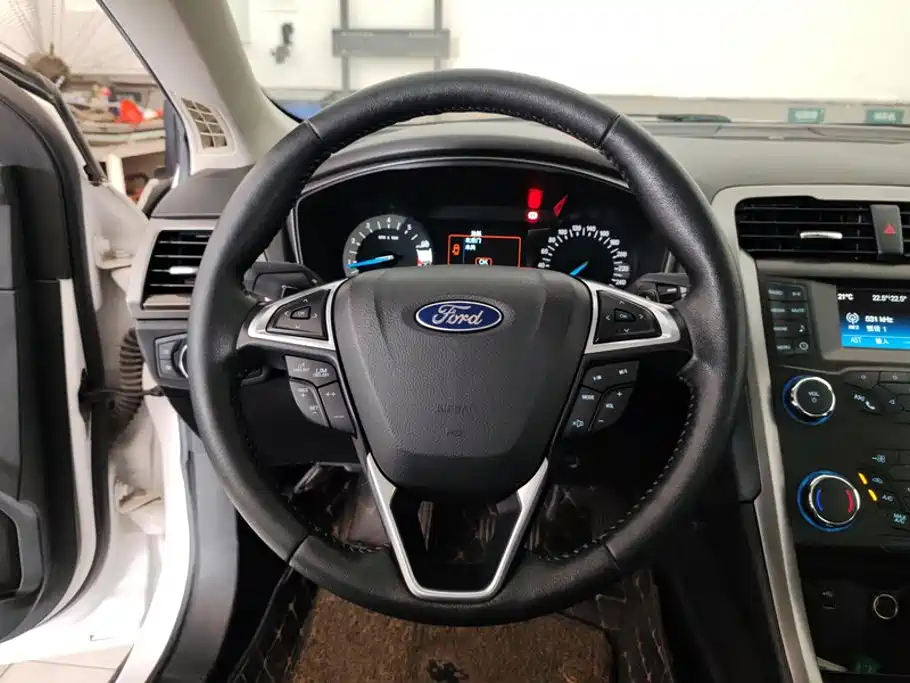 Ford Mondeo — миниатюра 15