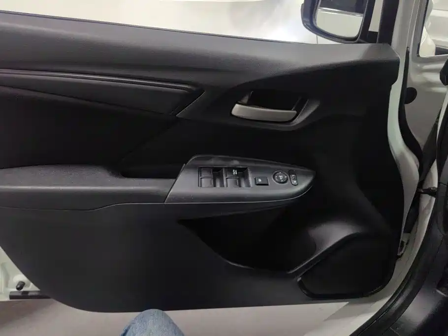 Honda Fit — миниатюра 7