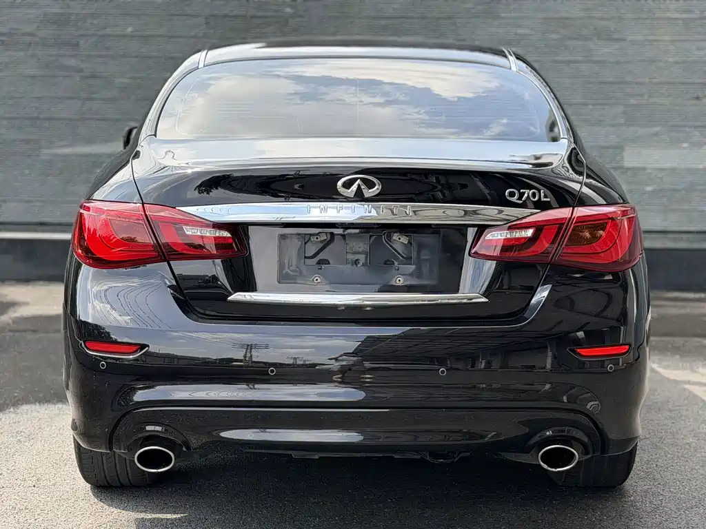 Infiniti Q70 — миниатюра 5