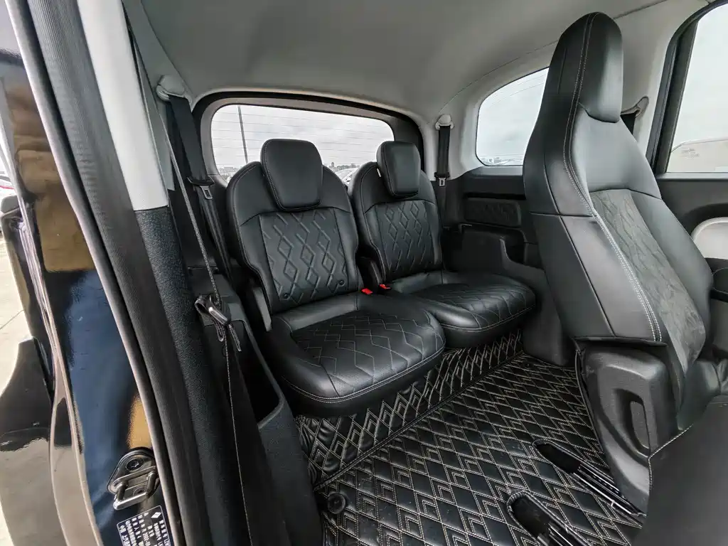 Baojun KiWi EV — миниатюра 10