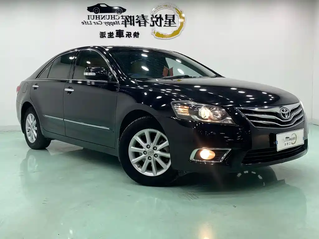 Toyota Camry — миниатюра 3