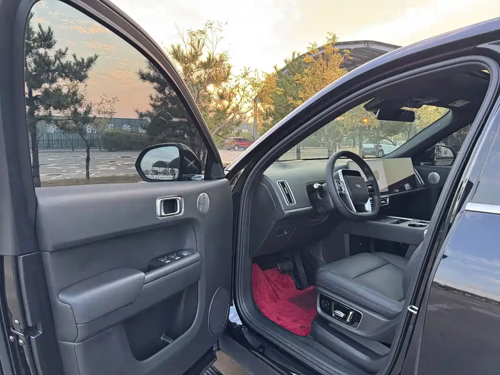 Li Auto Li L8 — миниатюра 4
