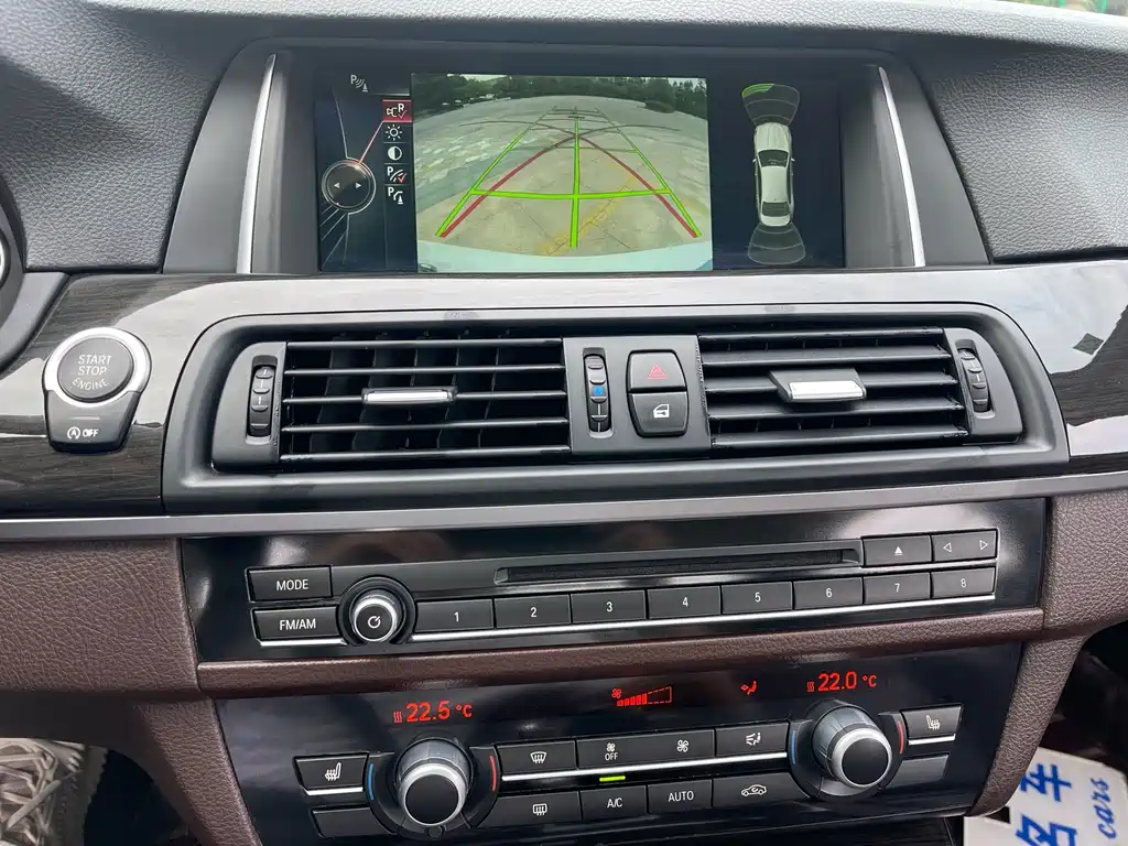 BMW 5 Series — миниатюра 15