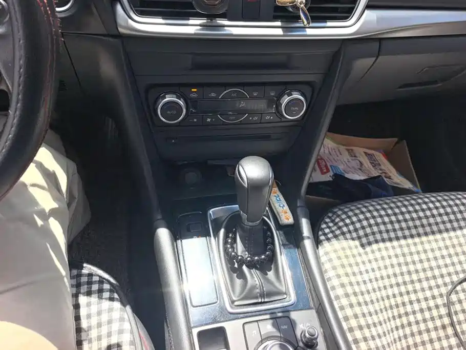 Mazda 3 Axela — миниатюра 16