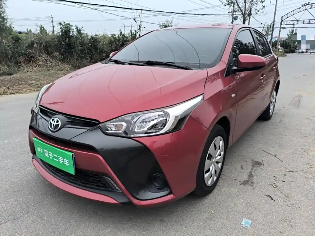 Toyota Yaris L — миниатюра 2