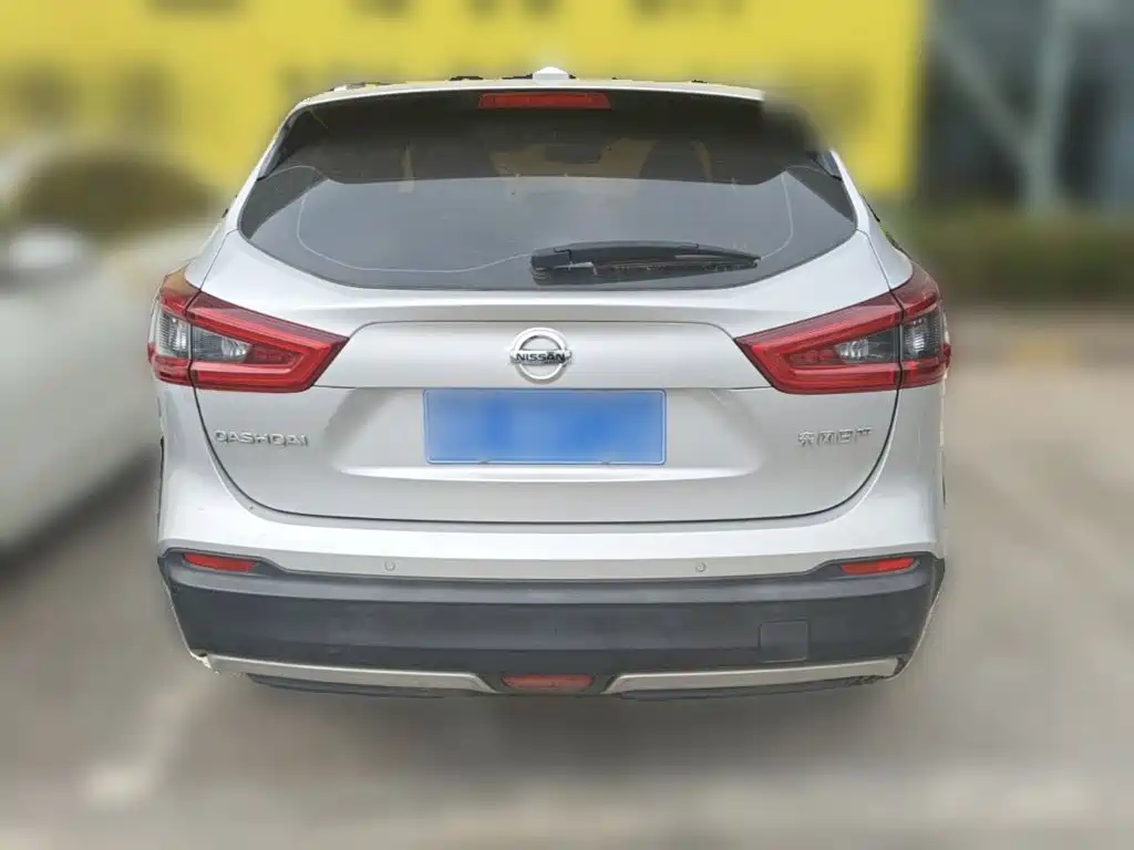 Nissan Qashqai — миниатюра 8