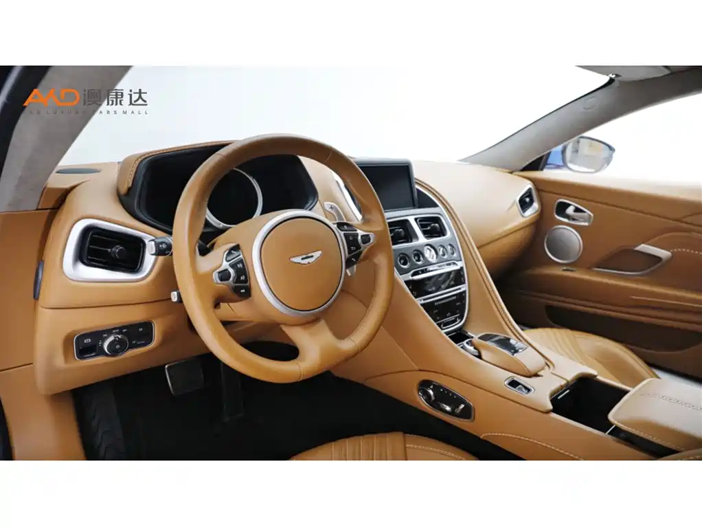 Aston Martin DB11 — миниатюра 5