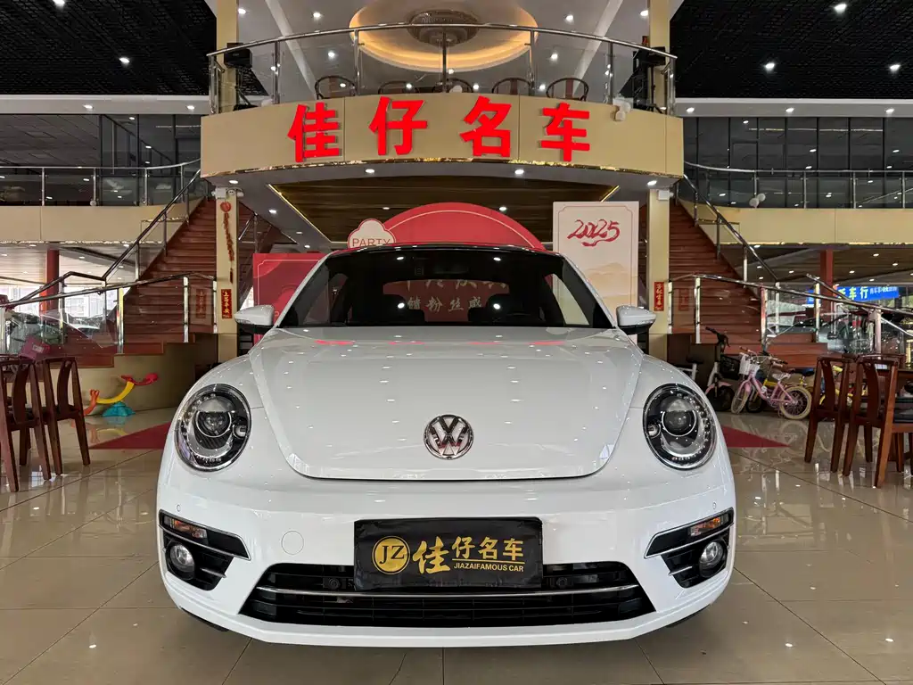 VOLKSWAGEN BEETLE
