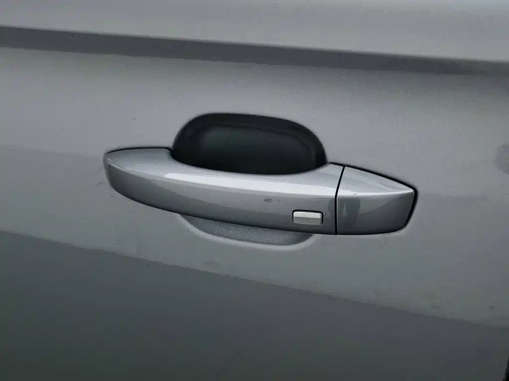 Roewe RX3 — миниатюра 18