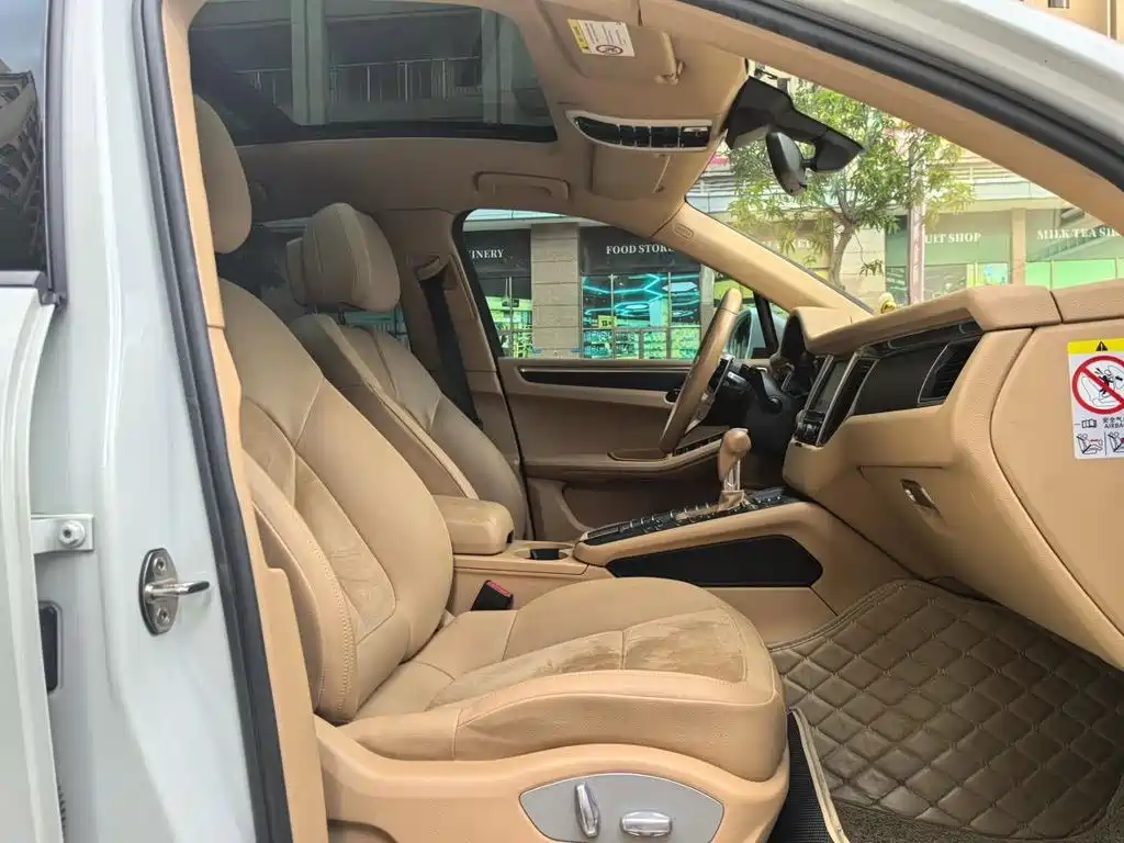 Porsche Macan — миниатюра 10