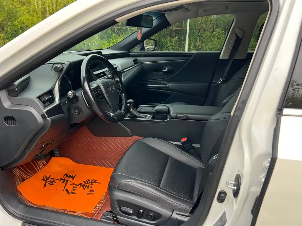 Lexus ES — миниатюра 4