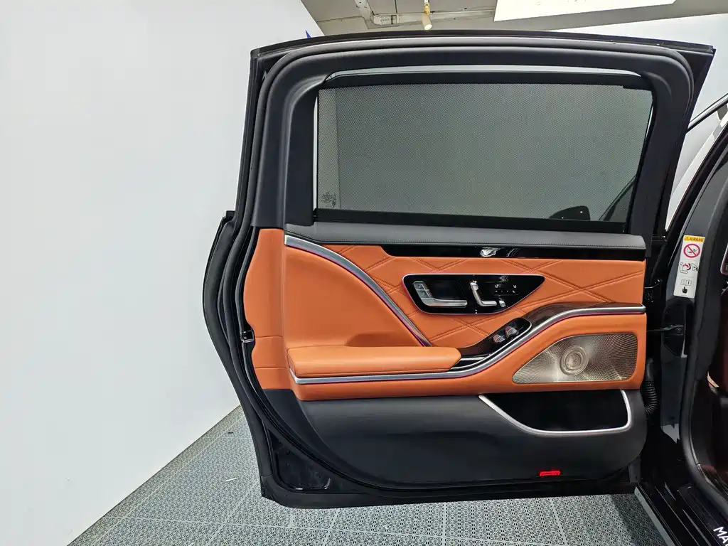 Mercedes-Benz S-Class — миниатюра 14