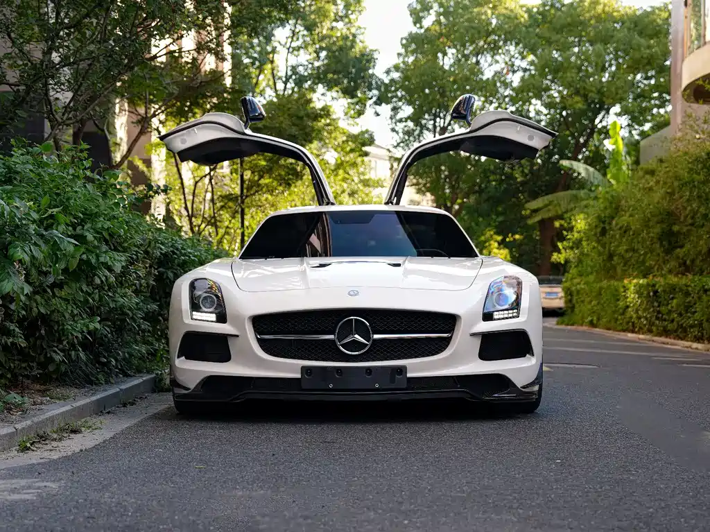 Mercedes-Benz SLS AMG — миниатюра 2