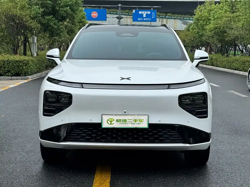 XPeng G9 — миниатюра 2