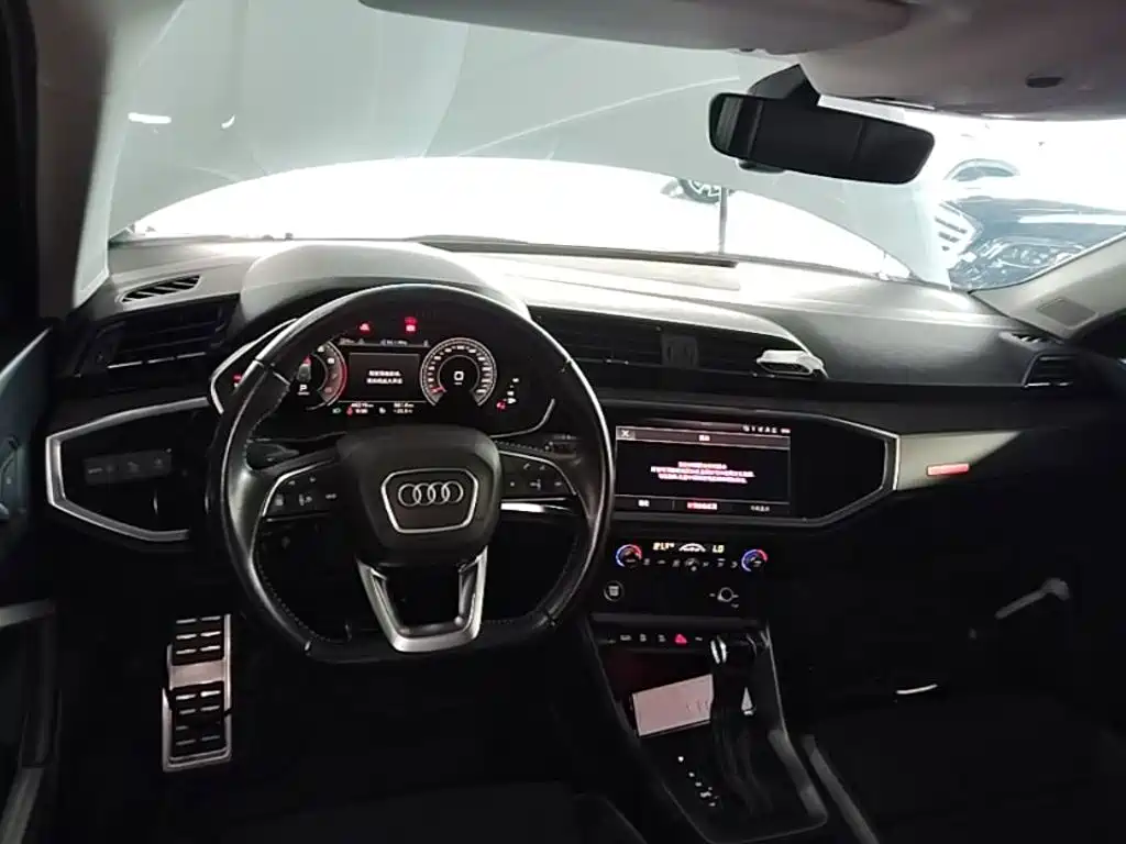 Audi Q3 — миниатюра 10
