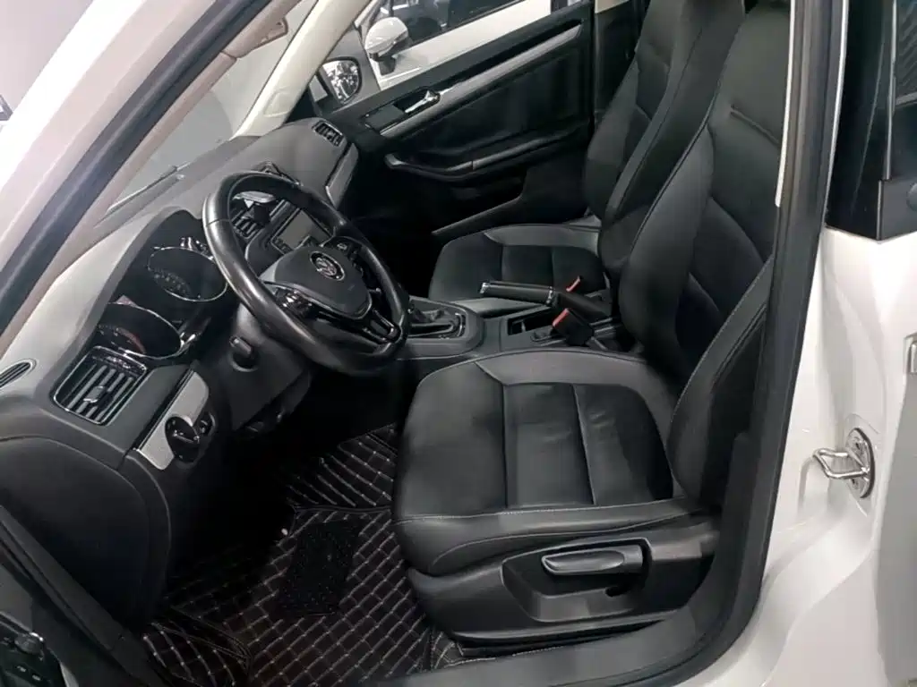 Volkswagen Sagitar — миниатюра 15