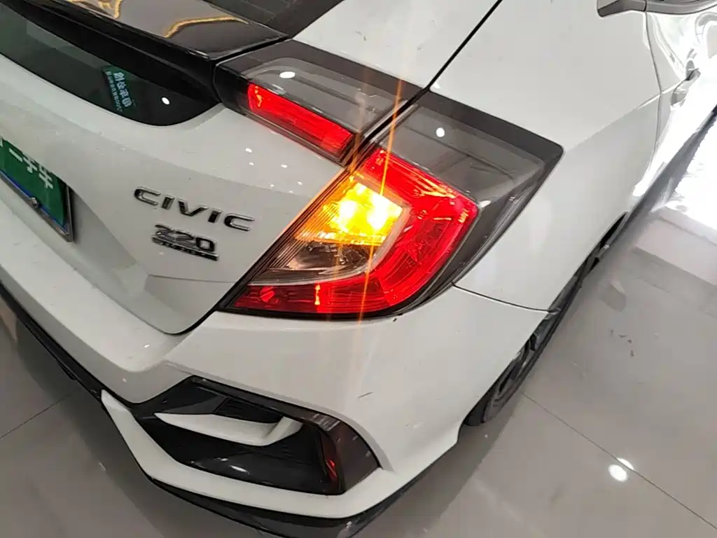 Honda Civic — миниатюра 8