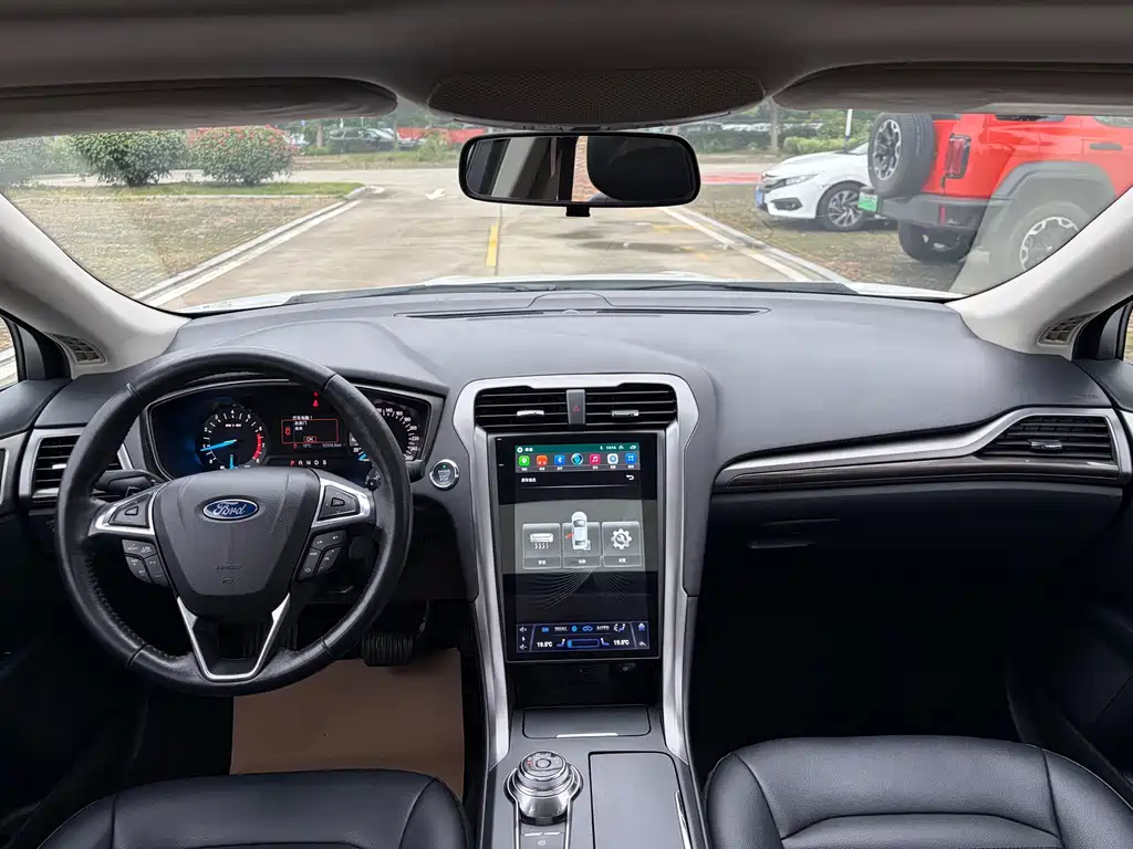 Ford Mondeo — миниатюра 11