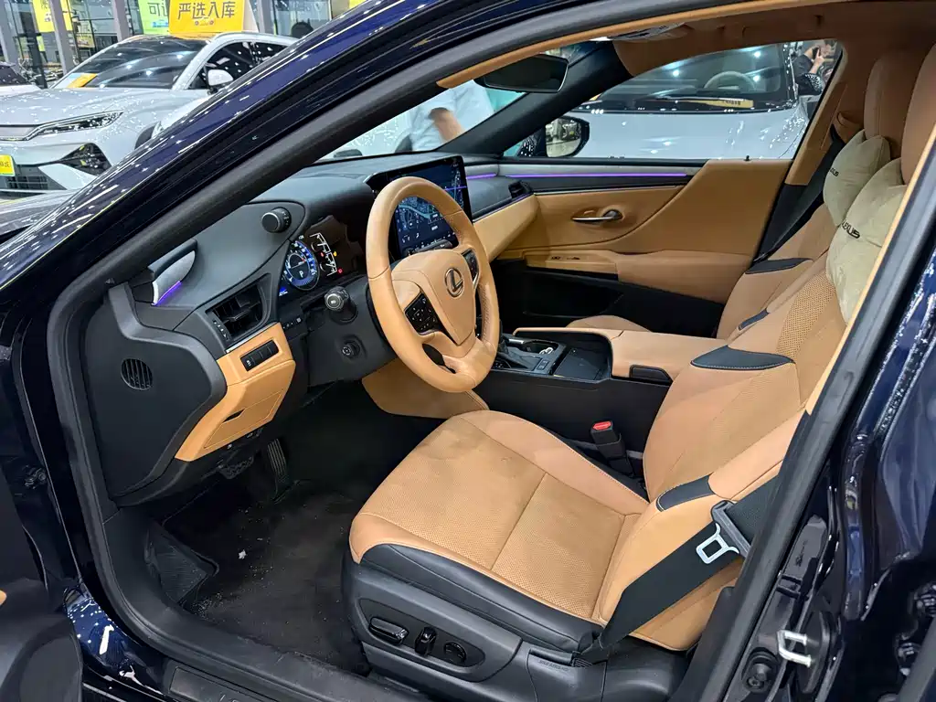 Lexus ES — миниатюра 2