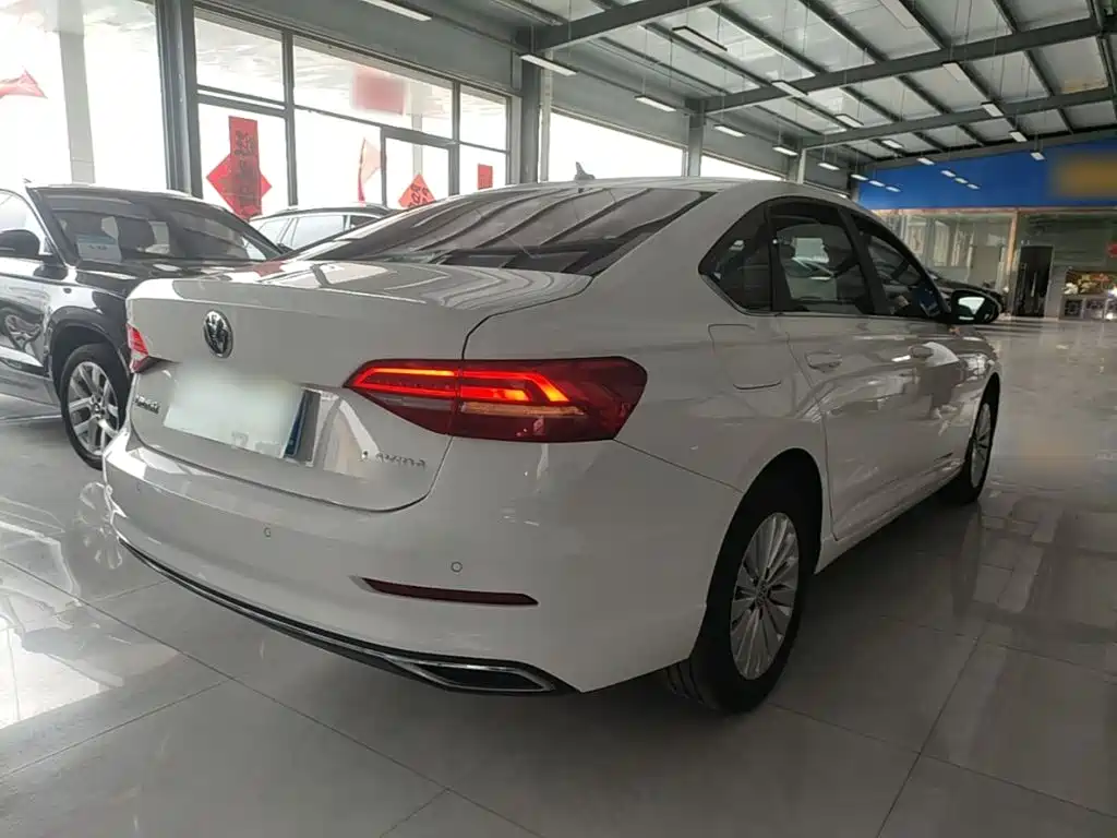 Volkswagen Lavida — миниатюра 7