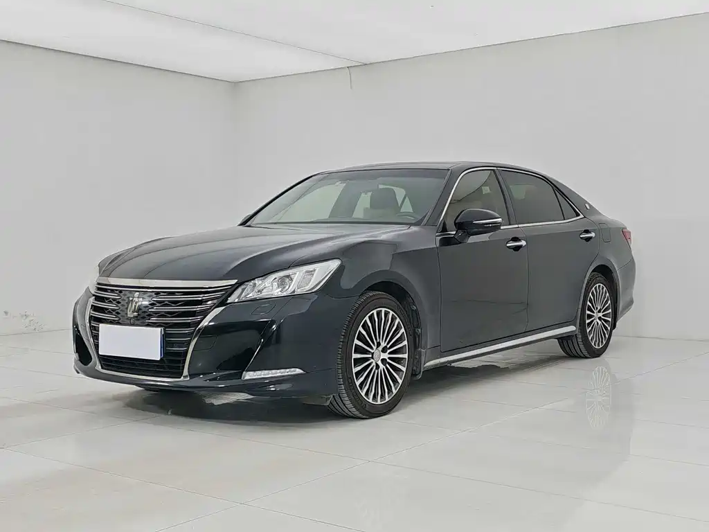 Toyota Crown 2018