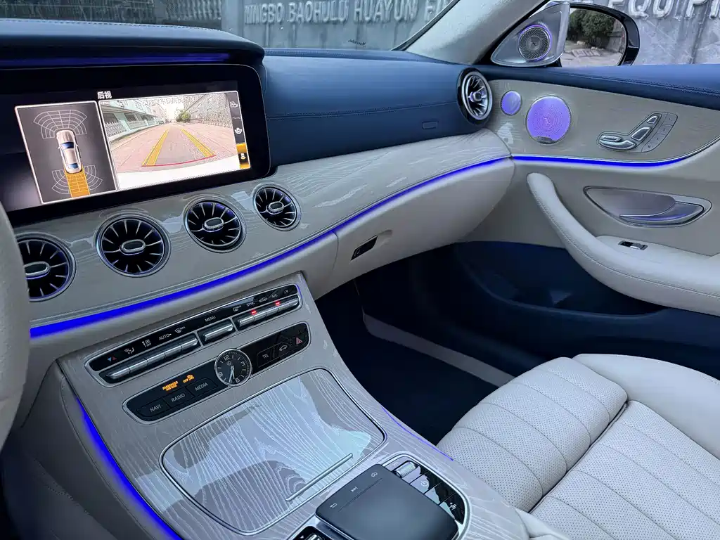 Mercedes-Benz E-Class (Import) — миниатюра 13