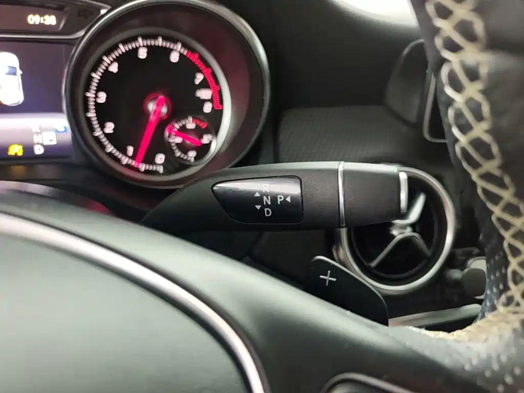 Mercedes-Benz GLA — миниатюра 14