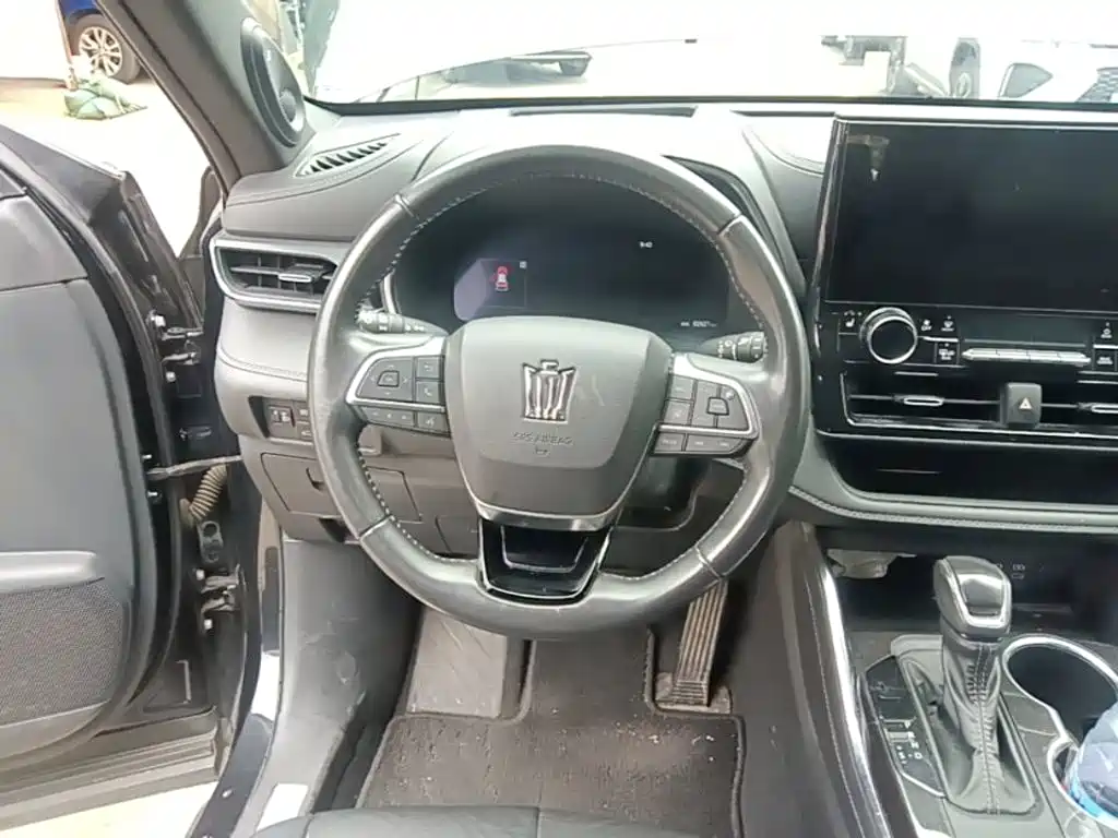Toyota Crown Kluger — миниатюра 15