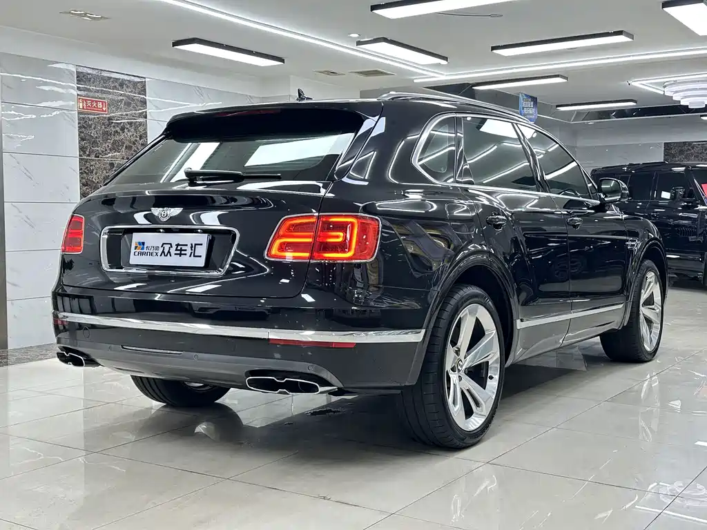 Bentley Bentayga — миниатюра 6