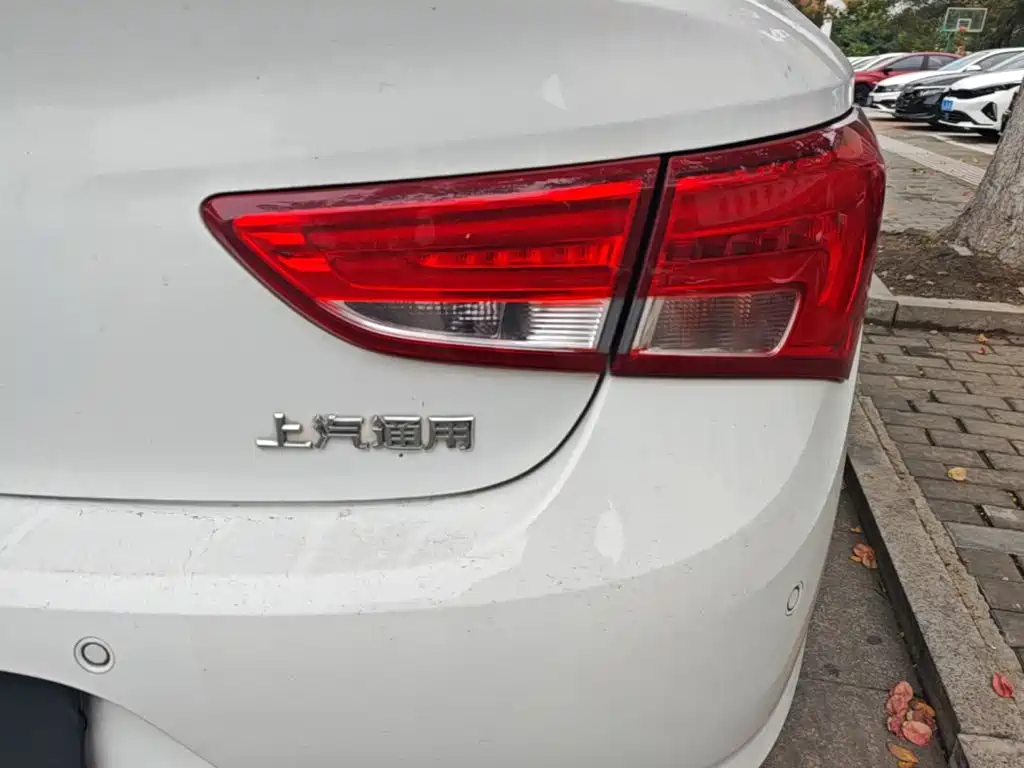 Buick Verano — миниатюра 8