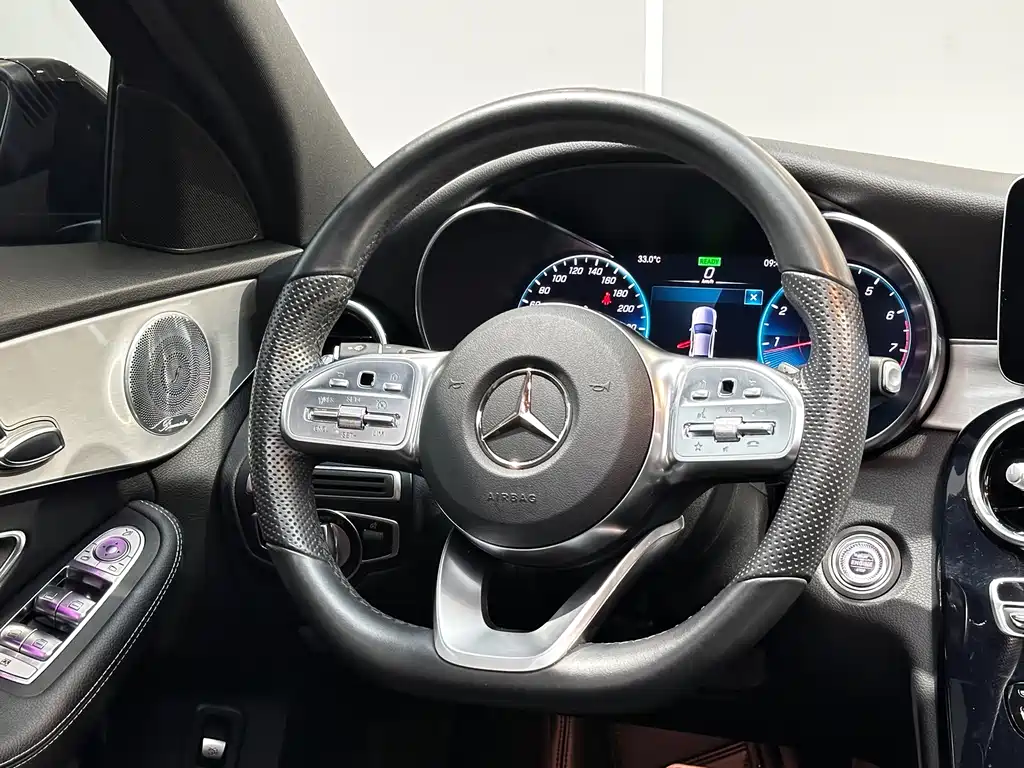 Mercedes-Benz C-Class — миниатюра 13