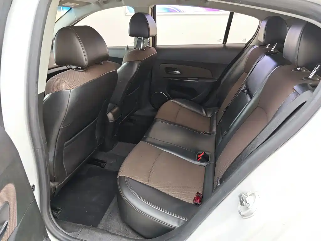 Chevrolet Cruze — миниатюра 9