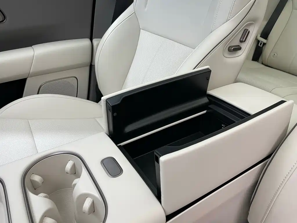 Li Auto Li i6 — миниатюра 18