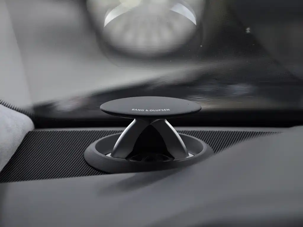 Audi A8 — миниатюра 12