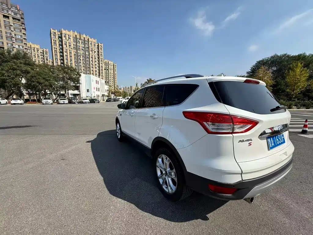 Ford Kuga — миниатюра 7