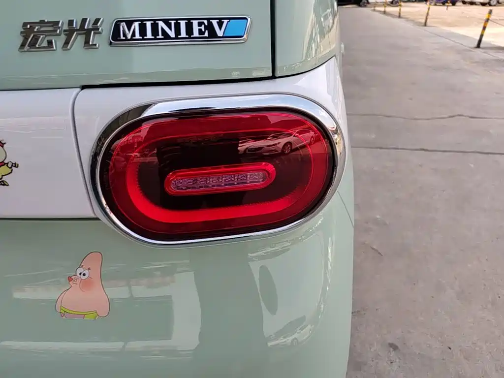 Wuling MINIEV — миниатюра 8
