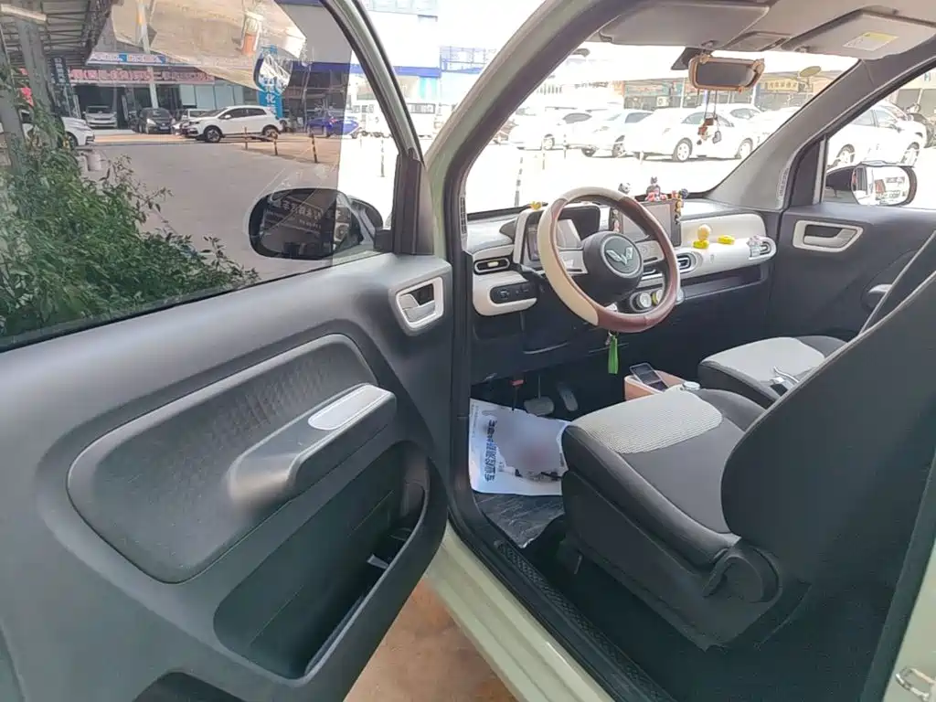 Wuling MINIEV — миниатюра 16