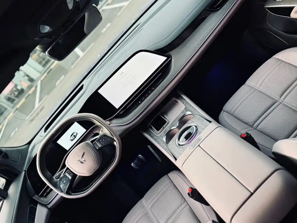 Hongqi Hongqi Tiangong 08 — миниатюра 9