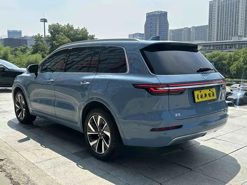 Li Auto ONE 2021 6 мест