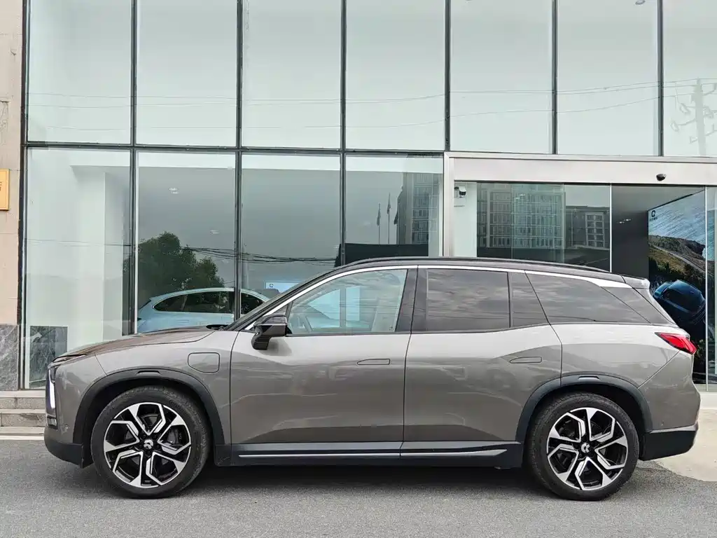 NIO ES8 — миниатюра 2