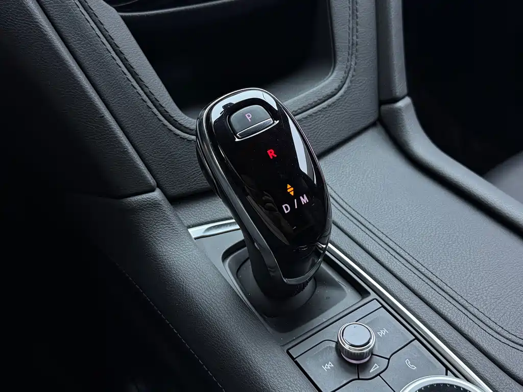Cadillac XT5 — миниатюра 8