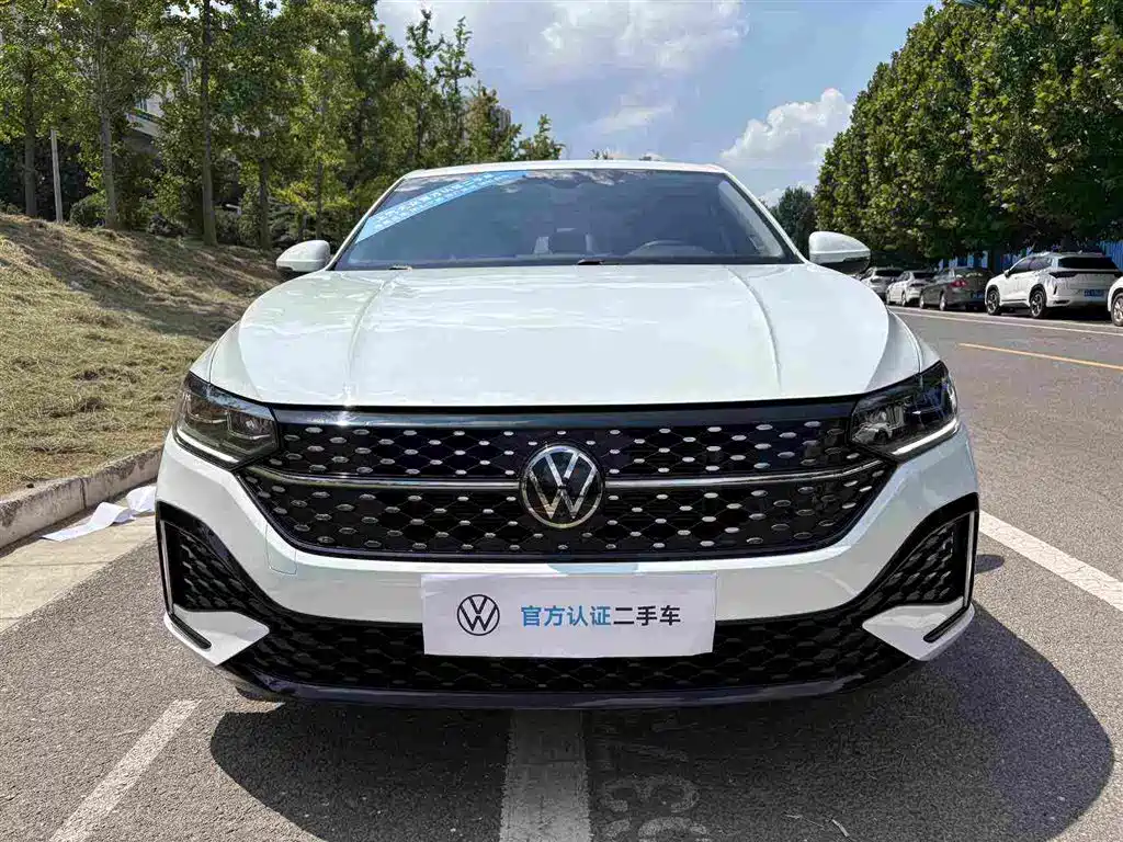 Volkswagen Lavida — миниатюра 2
