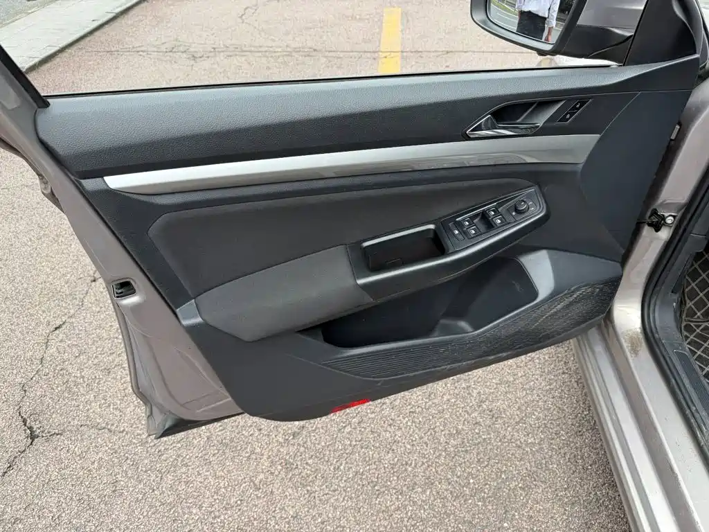 Volkswagen Bora — миниатюра 6