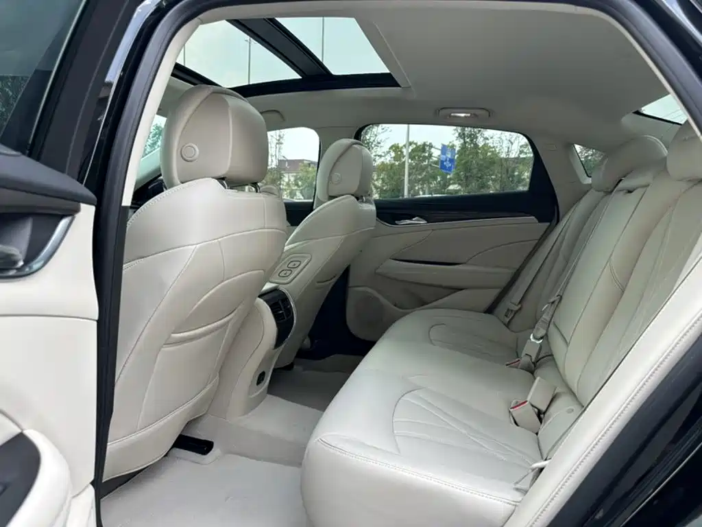 Buick LaCrosse — миниатюра 17
