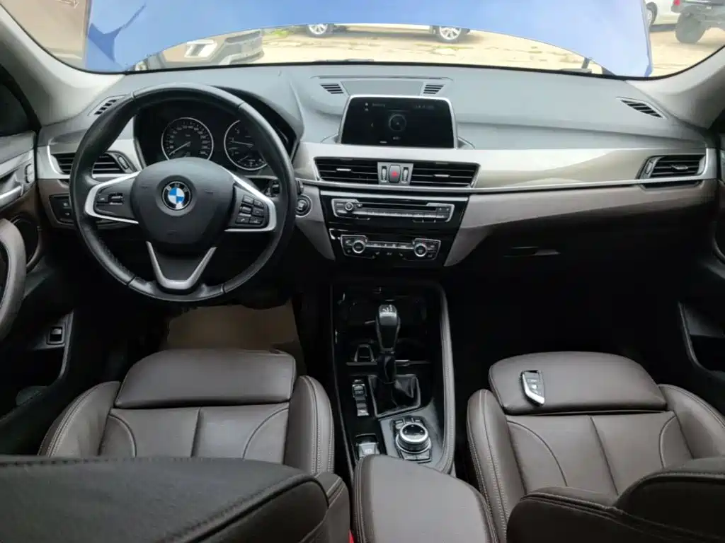 BMW X1 — миниатюра 10